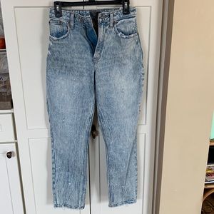 Abercrombie and Fitch High Rise Mom Jeans, 0 Regular Curve Love